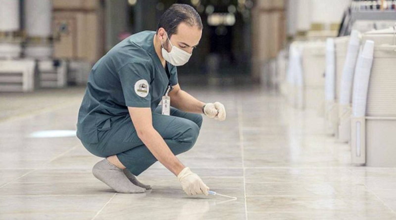 Untuk Memastikan Kesehatan Jemaah Umrah, Lebih dari 400 Sampel Tiap Hari Diuji Lab dari Masjid Nabawi